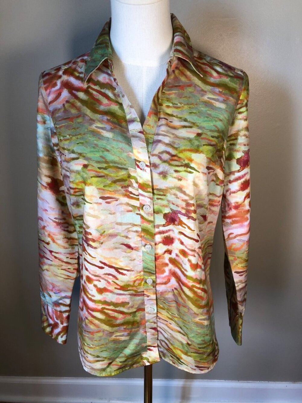 Foxcroft Mary Watercolor Earth Tones 3/4 Sleeve Collared V Neck Blouse Size 4